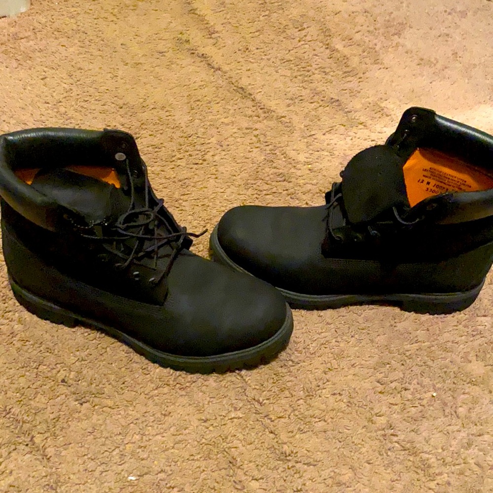 Black Timberland 6-inch BOOT. NO BOX THO SIZE 12